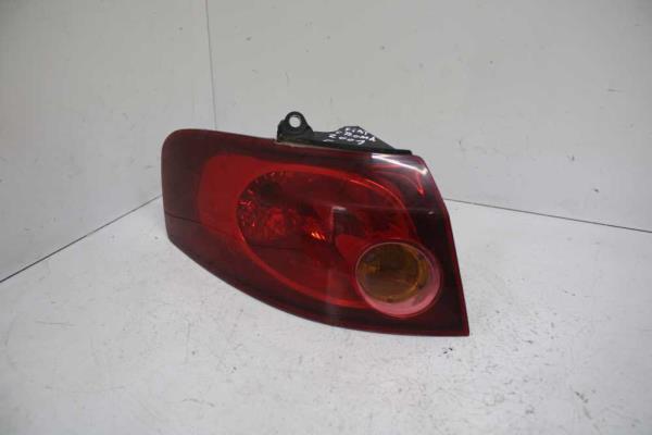FEU ARRIERE GAUCHE FIAT CROMA 2005-2010 - Vue 1